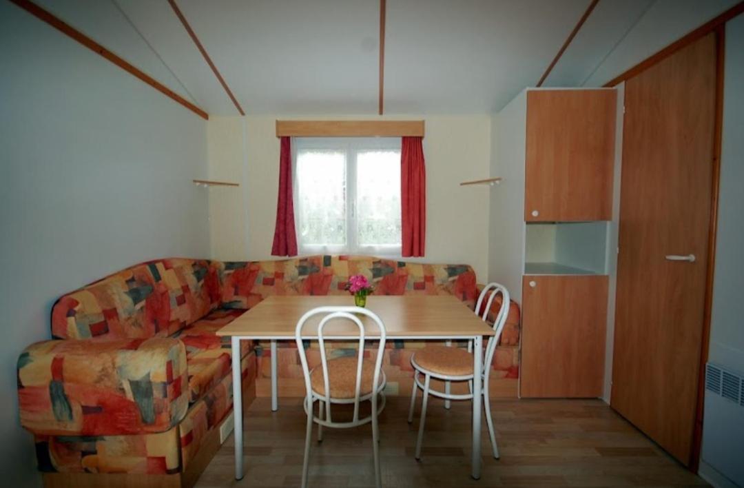 Camping Les 2 Salamandres Arces-sur-Gironde Exterior photo