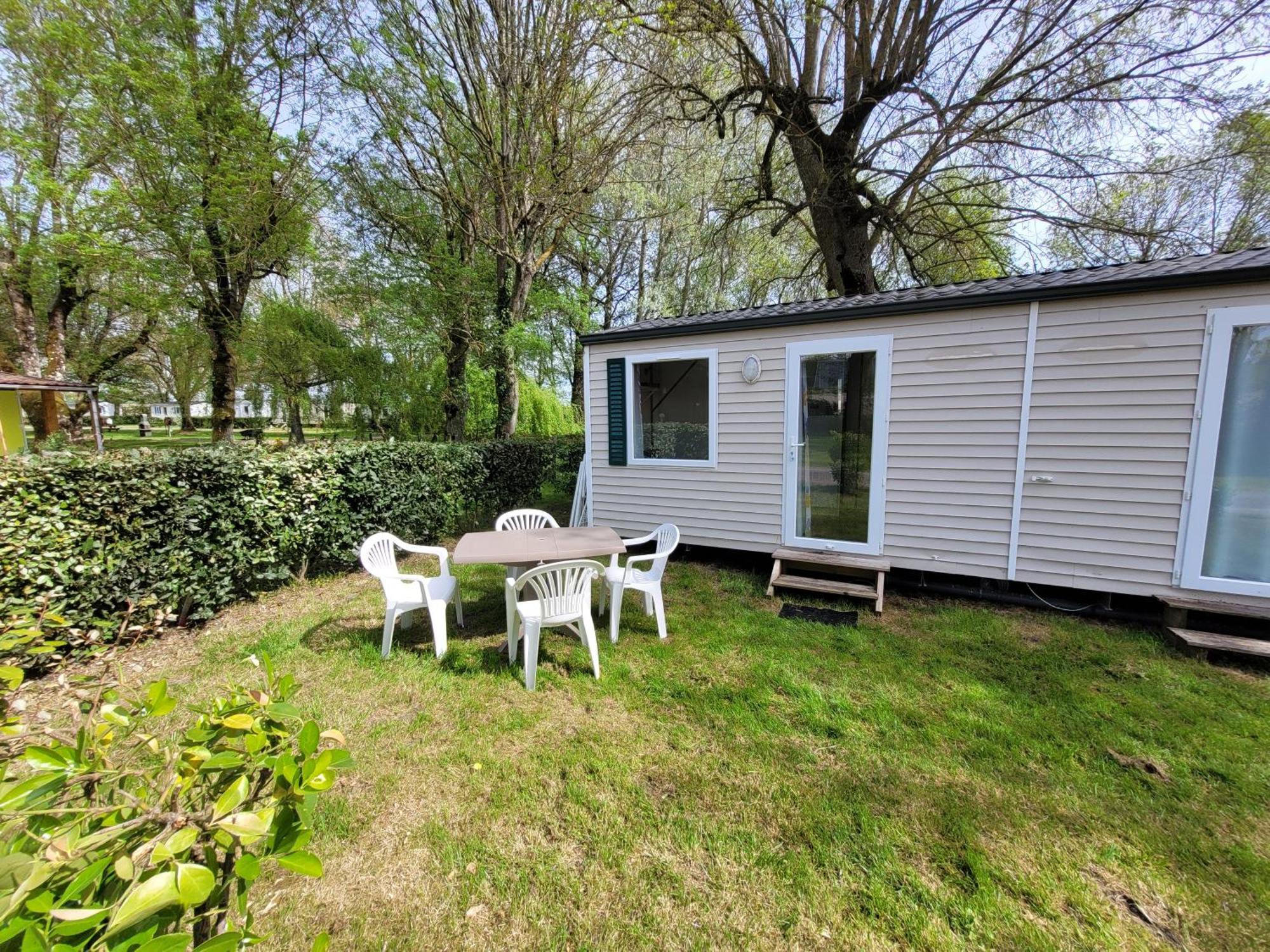 Camping Les 2 Salamandres Arces-sur-Gironde Exterior photo